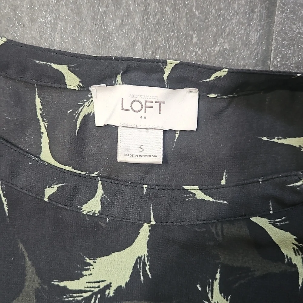 Loft Top - Picture 2 of 2
